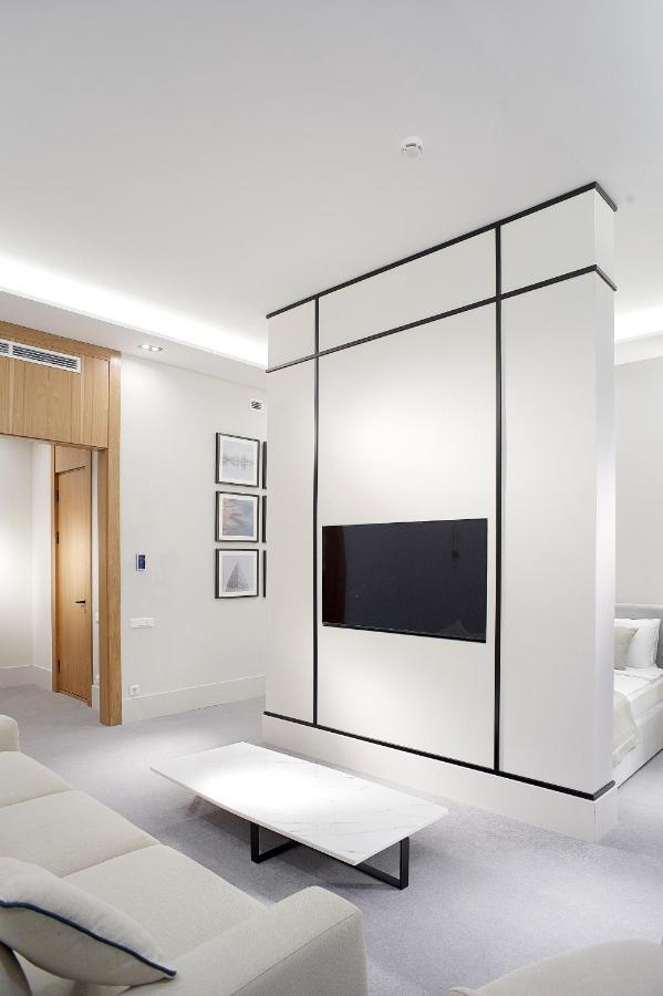 אסטנה Neos Hotel מראה חיצוני תמונה